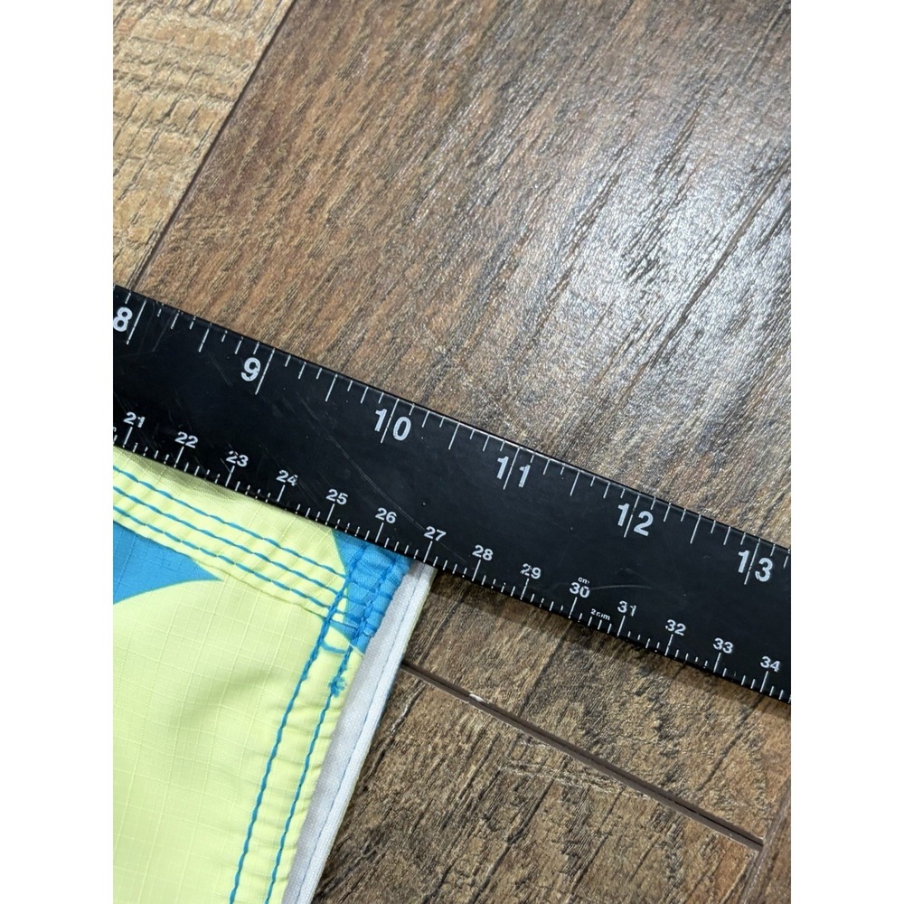 Vintage Y2k Quiksilver Diamond Colorblock AOP Graphic Board Shorts 34 Surfwear - Picture 11 of 12